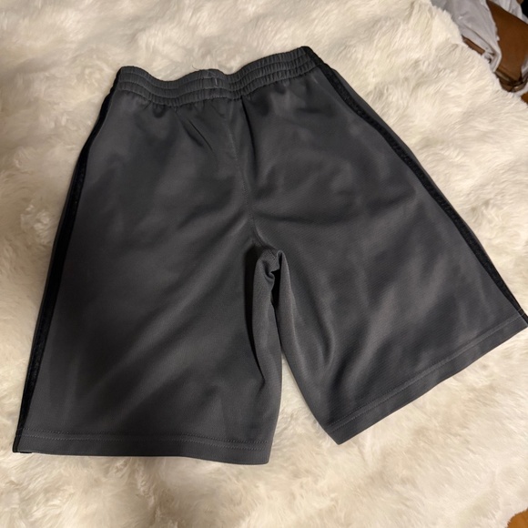 preowned, Adidas Boys Athletic Shorts - Size Small / 8 - Gray With Black Stripes - Picture 2 of 2